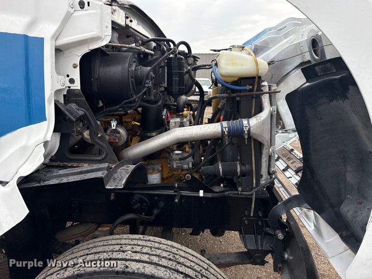 image for item NU9668 2004 Sterling L-Line water truck