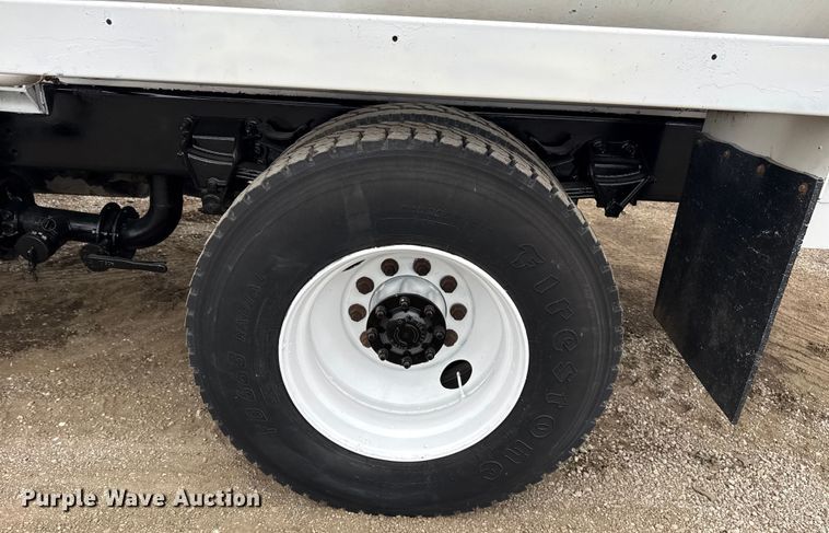 image for item NU9668 2004 Sterling L-Line water truck