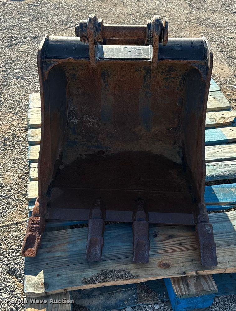 image for item NU9671 Excavator bucket