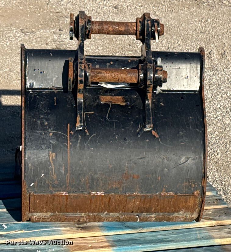 image for item NU9671 Excavator bucket