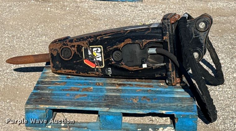 image for item NU9672 2019 Caterpillar H55S breaker