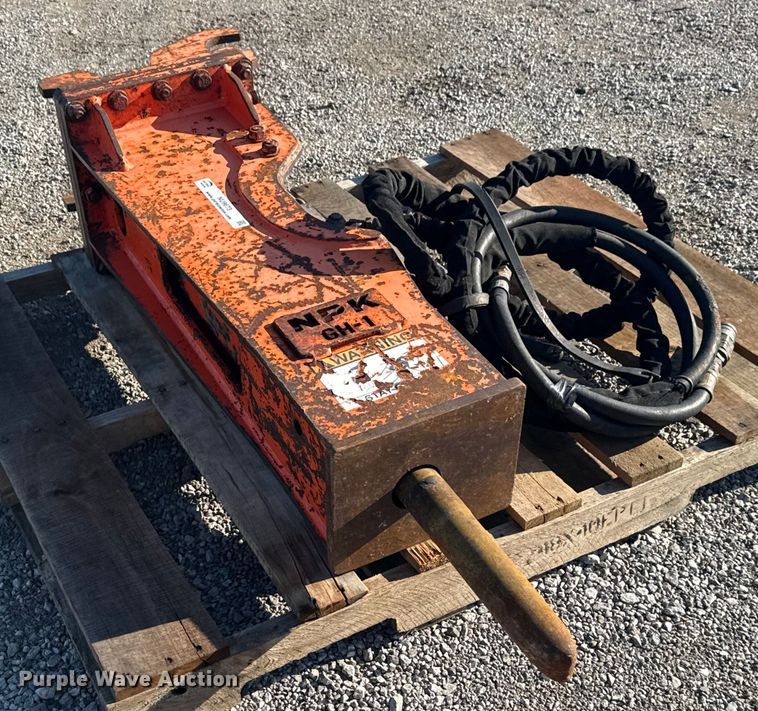 image for item NU9673 NPK GH-1 breaker