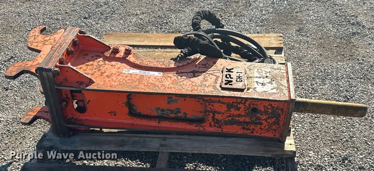 image for item NU9673 NPK GH-1 breaker