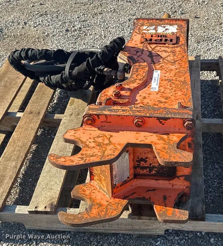 image for item NU9673 NPK GH-1 breaker