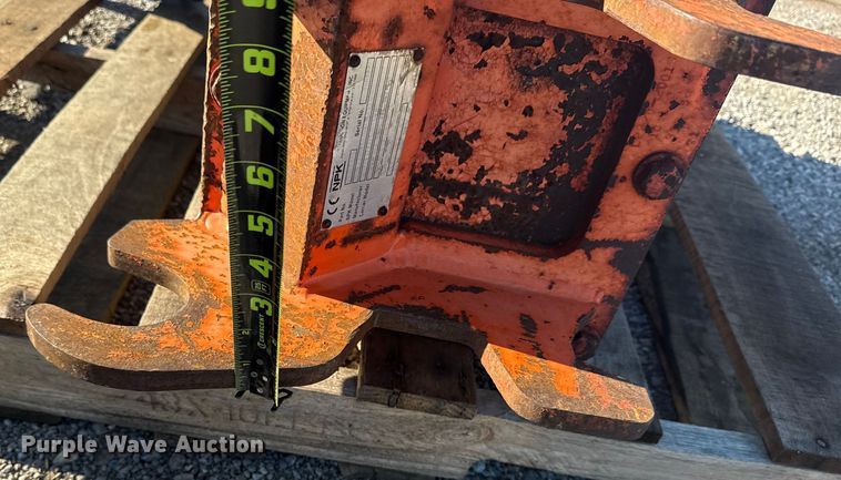 image for item NU9673 NPK GH-1 breaker