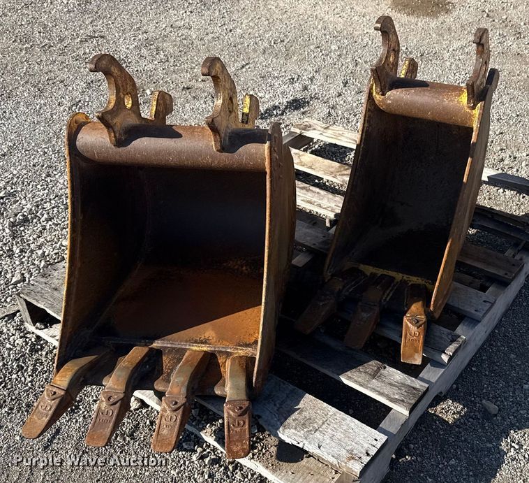 image for item NU9674 (2) buckets