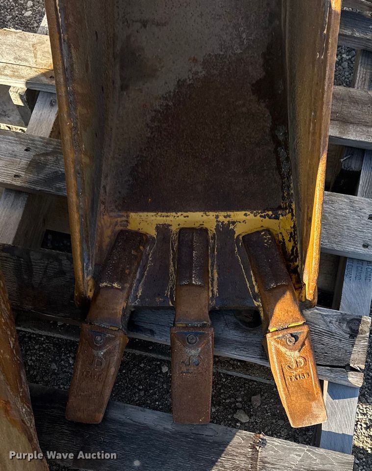 image for item NU9674 (2) buckets