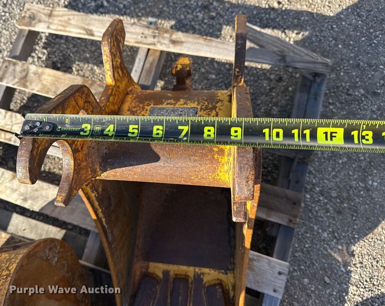 image for item NU9674 (2) buckets