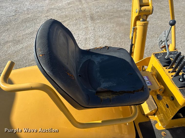 image for item NU9677 2015 Vermeer RTX750 trencher