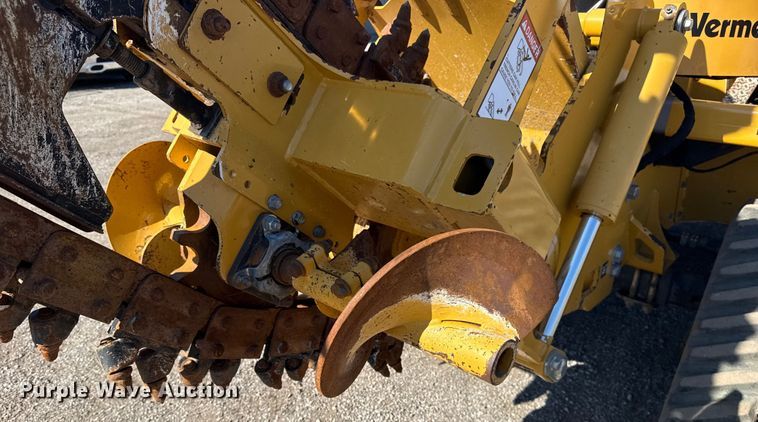 image for item NU9677 2015 Vermeer RTX750 trencher