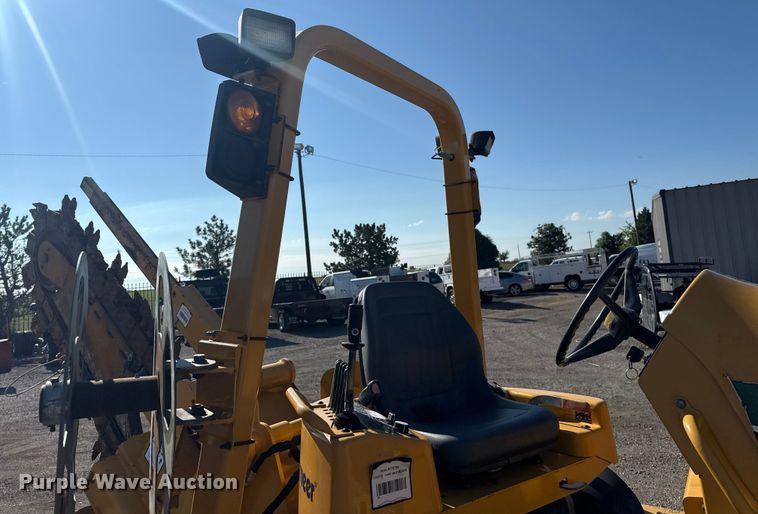 image for item NU9677 2015 Vermeer RTX750 trencher