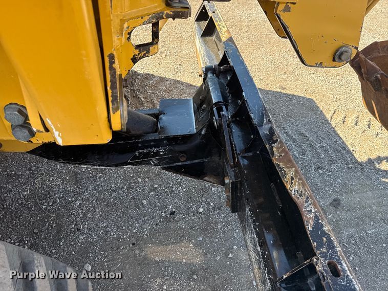 image for item NU9677 2015 Vermeer RTX750 trencher