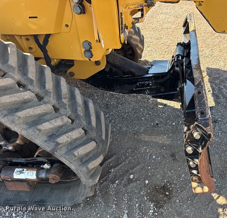 image for item NU9677 2015 Vermeer RTX750 trencher