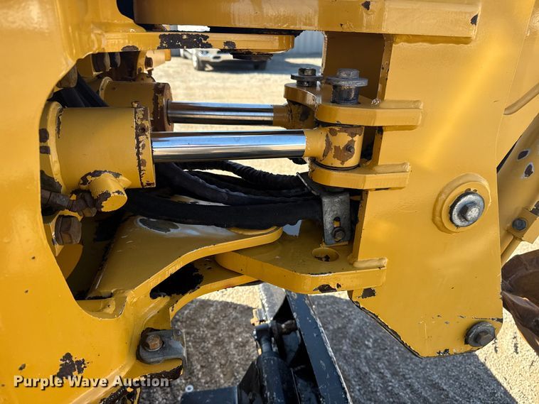 image for item NU9677 2015 Vermeer RTX750 trencher