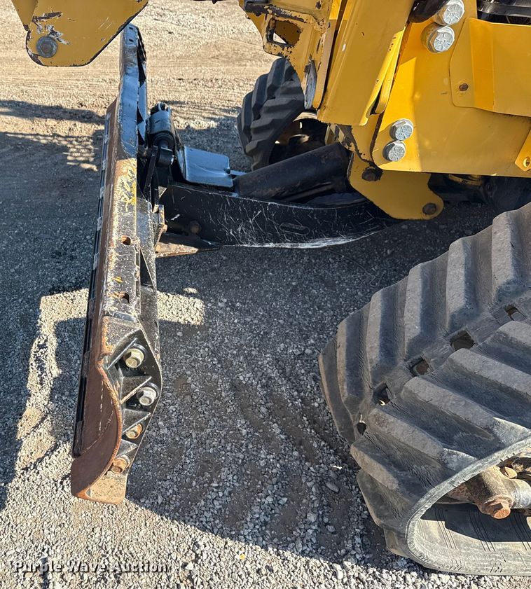 image for item NU9677 2015 Vermeer RTX750 trencher