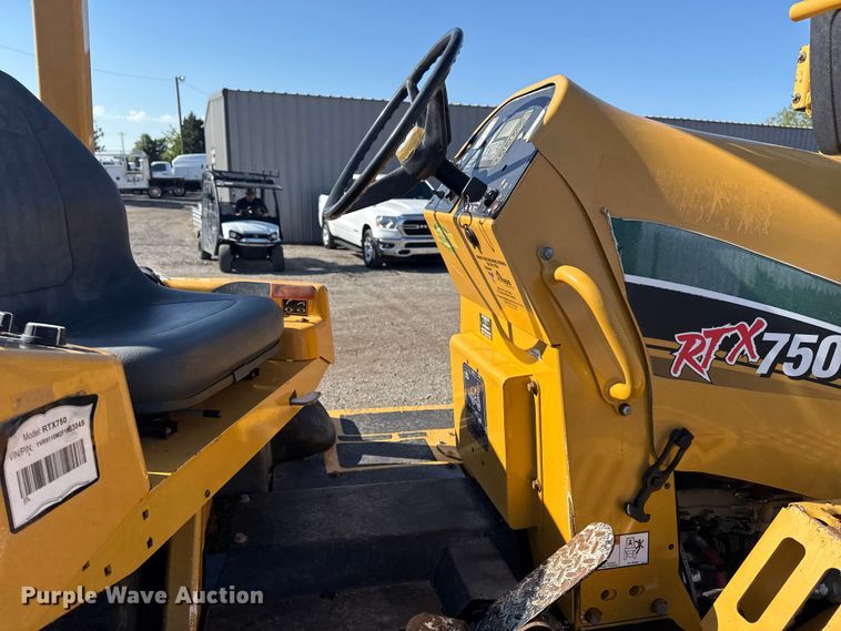 image for item NU9677 2015 Vermeer RTX750 trencher