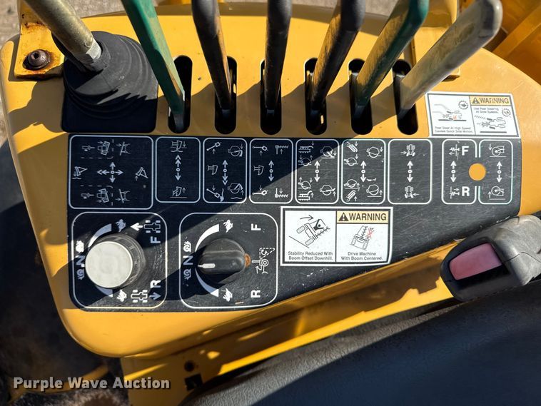 image for item NU9677 2015 Vermeer RTX750 trencher