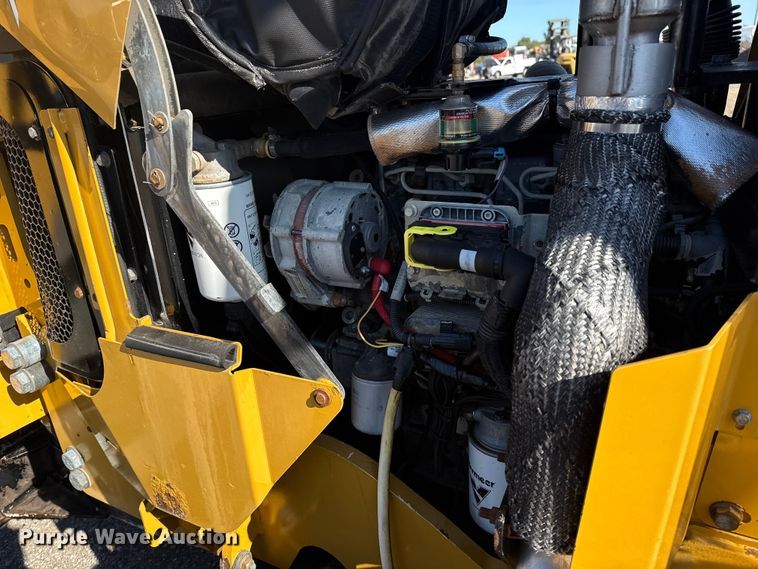 image for item NU9677 2015 Vermeer RTX750 trencher