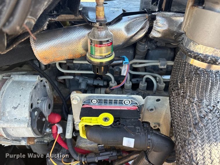 image for item NU9677 2015 Vermeer RTX750 trencher