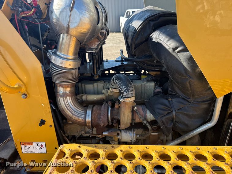 image for item NU9677 2015 Vermeer RTX750 trencher