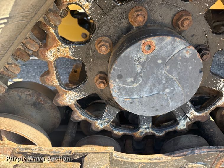 image for item NU9677 2015 Vermeer RTX750 trencher