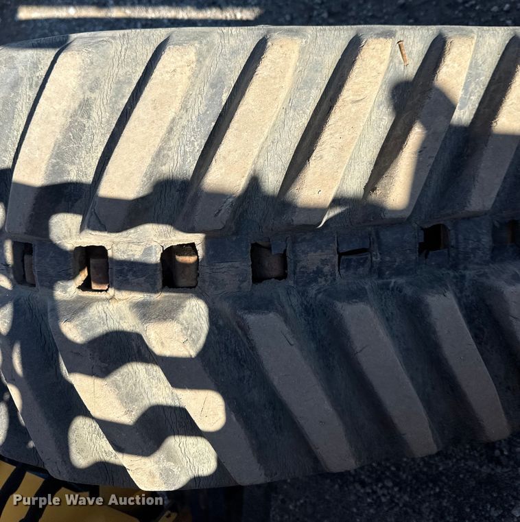 image for item NU9677 2015 Vermeer RTX750 trencher