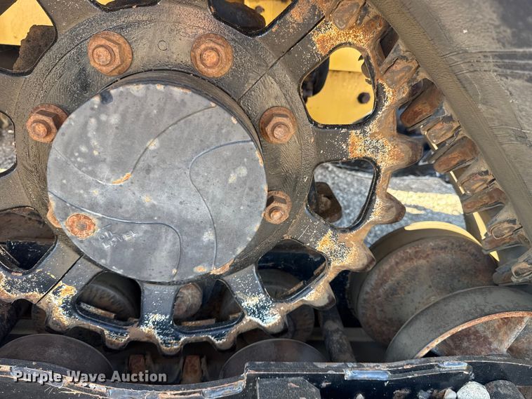 image for item NU9677 2015 Vermeer RTX750 trencher