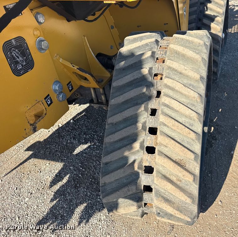 image for item NU9677 2015 Vermeer RTX750 trencher