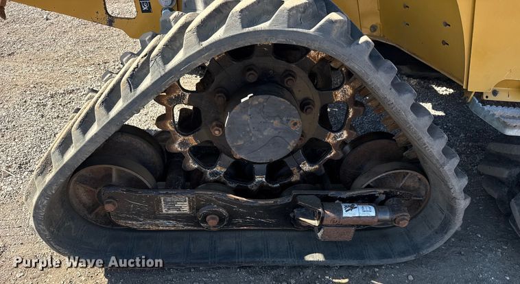 image for item NU9677 2015 Vermeer RTX750 trencher