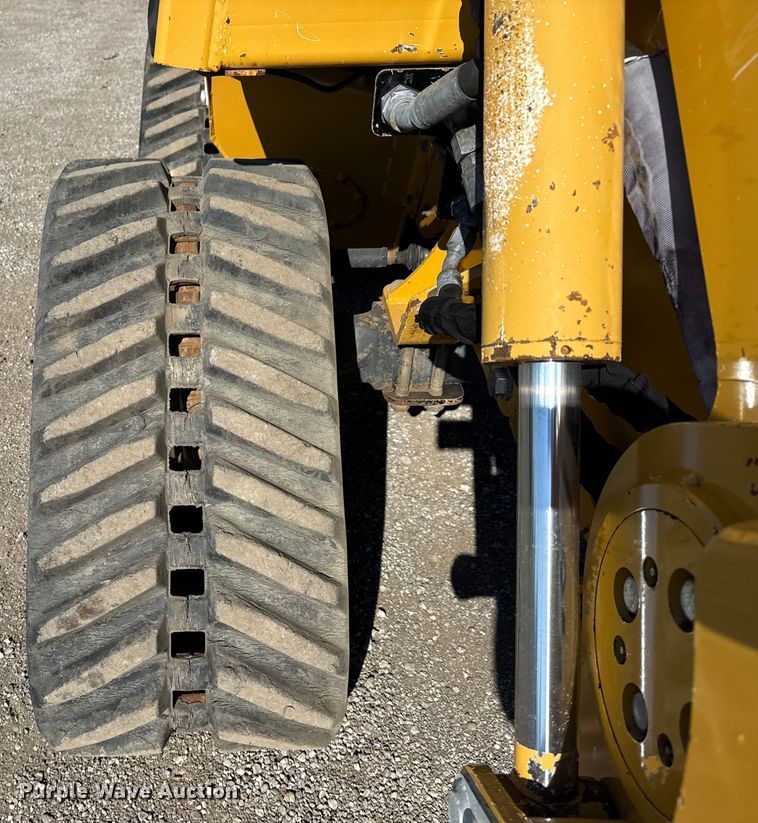 image for item NU9677 2015 Vermeer RTX750 trencher