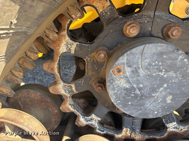 image for item NU9677 2015 Vermeer RTX750 trencher