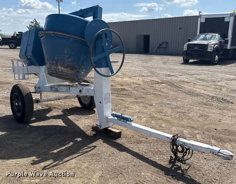 image for item NU9680 Cement mixer