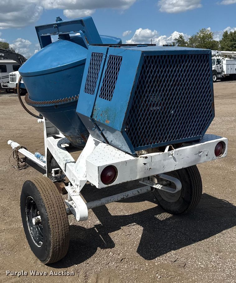 image for item NU9680 Cement mixer