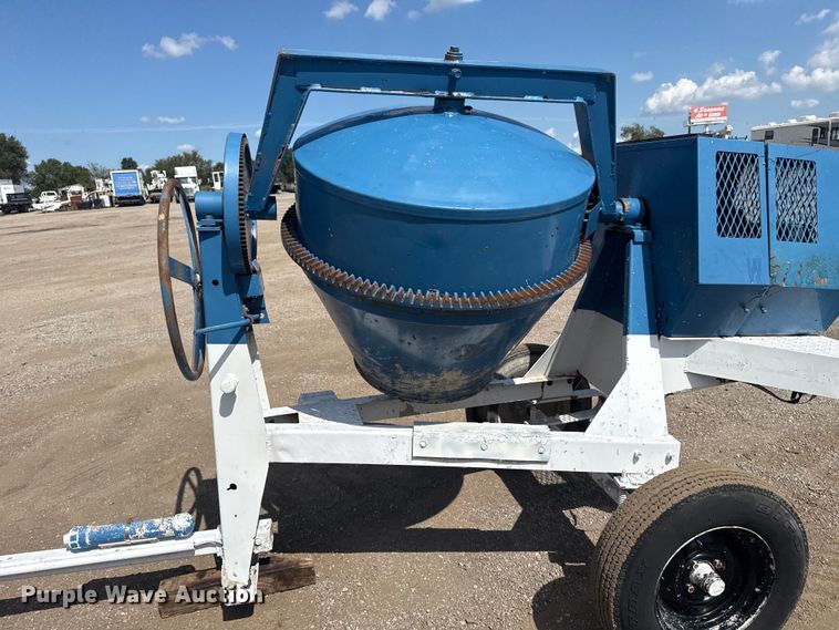 image for item NU9680 Cement mixer