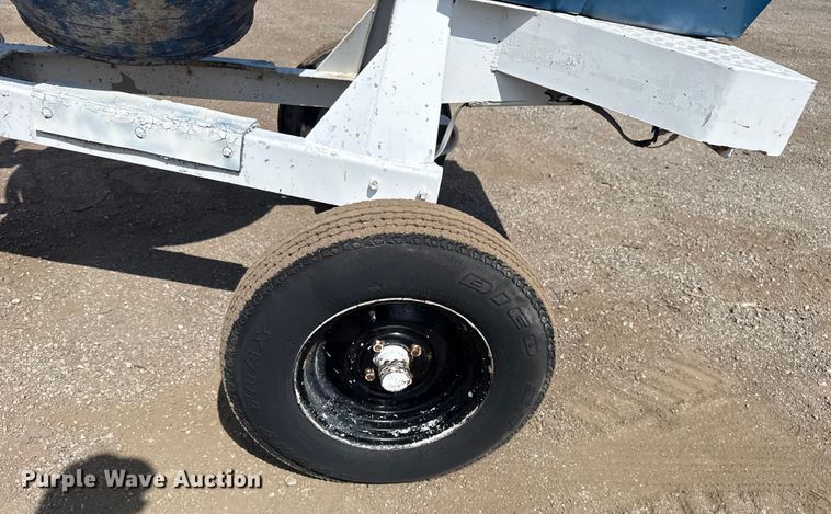 image for item NU9680 Cement mixer