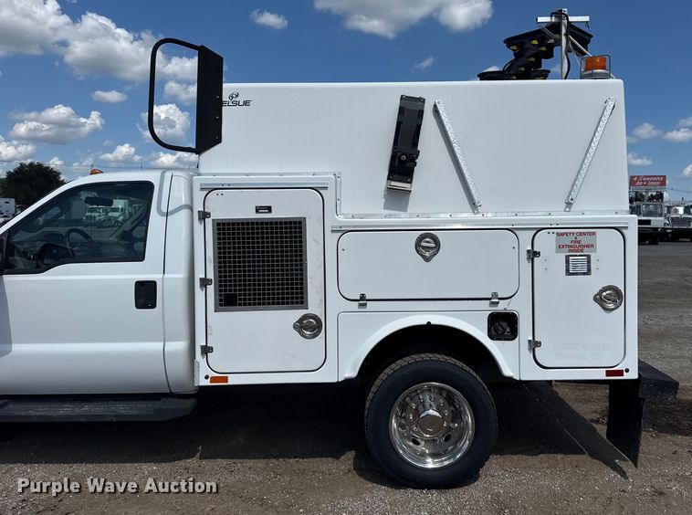 image for item NU9681 2008 Ford F450 Super Duty utility / service truck