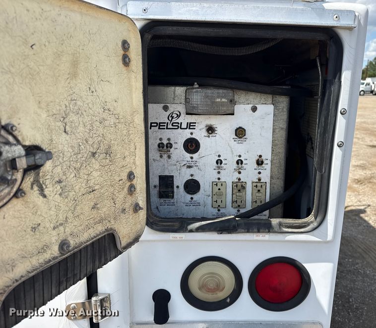 image for item NU9681 2008 Ford F450 Super Duty utility / service truck