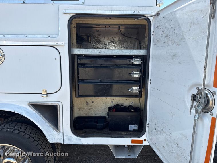 image for item NU9681 2008 Ford F450 Super Duty utility / service truck