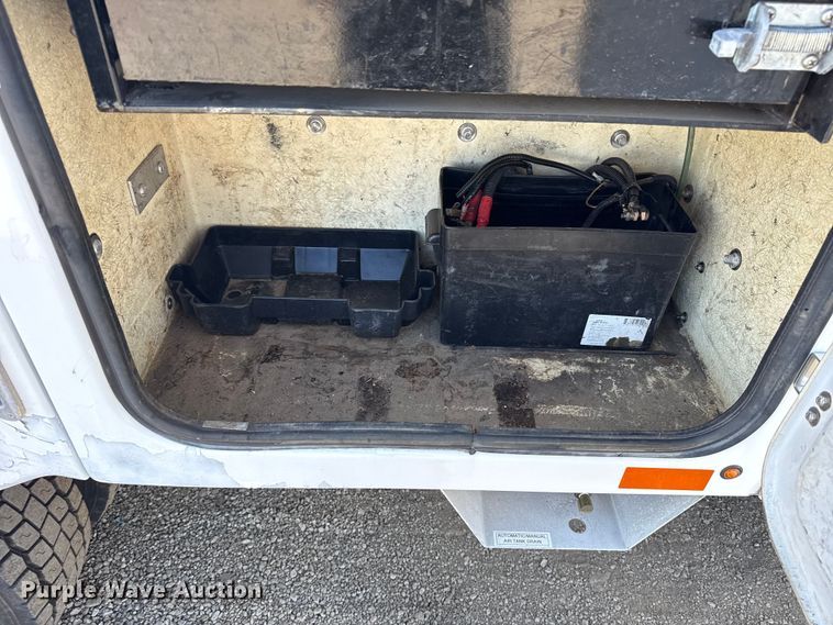 image for item NU9681 2008 Ford F450 Super Duty utility / service truck