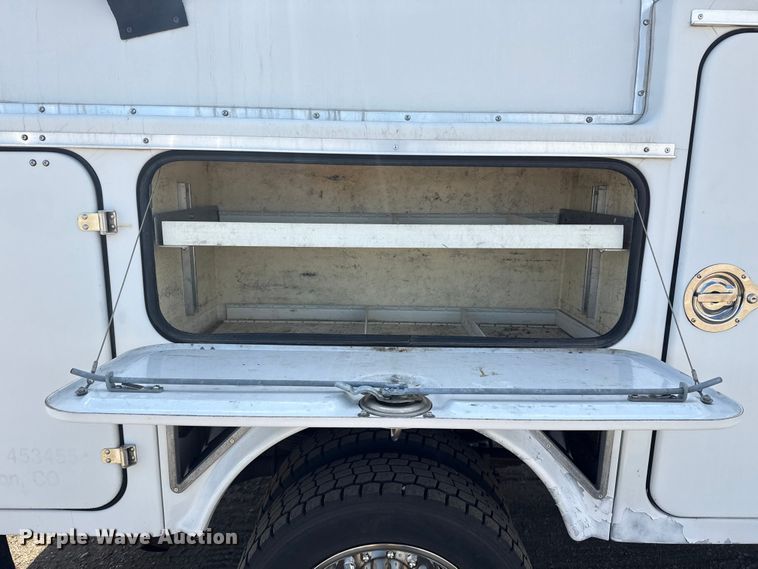 image for item NU9681 2008 Ford F450 Super Duty utility / service truck