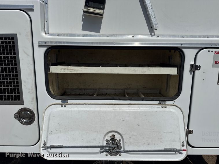 image for item NU9681 2008 Ford F450 Super Duty utility / service truck