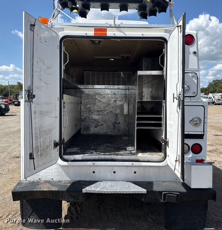 image for item NU9681 2008 Ford F450 Super Duty utility / service truck