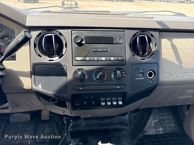 image for item NU9681 2008 Ford F450 Super Duty utility / service truck