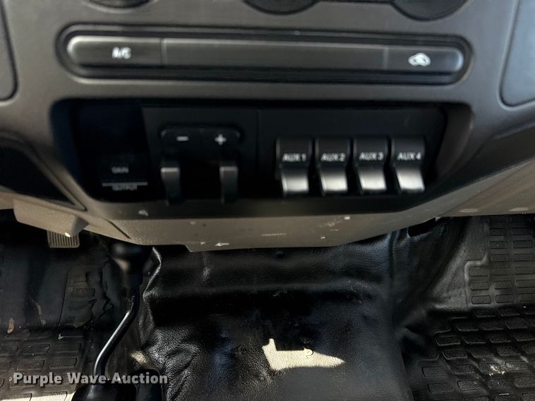 image for item NU9681 2008 Ford F450 Super Duty utility / service truck