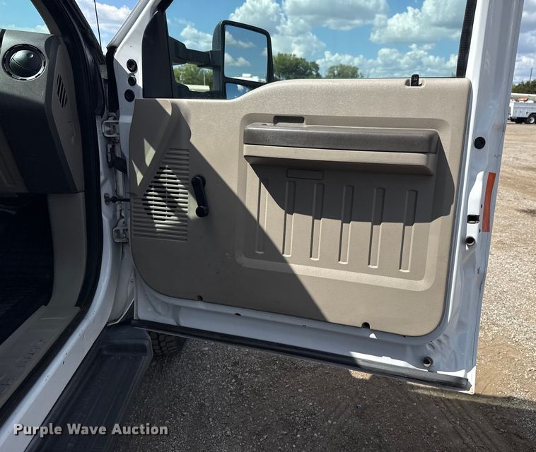 image for item NU9681 2008 Ford F450 Super Duty utility / service truck