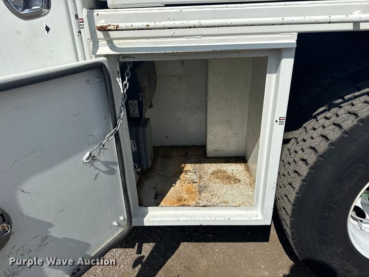 image for item NU9684 2012 International 7600 Crew Cab crane truck