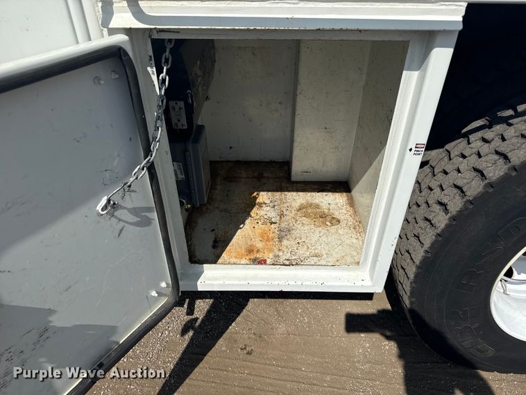 image for item NU9684 2012 International 7600 Crew Cab crane truck