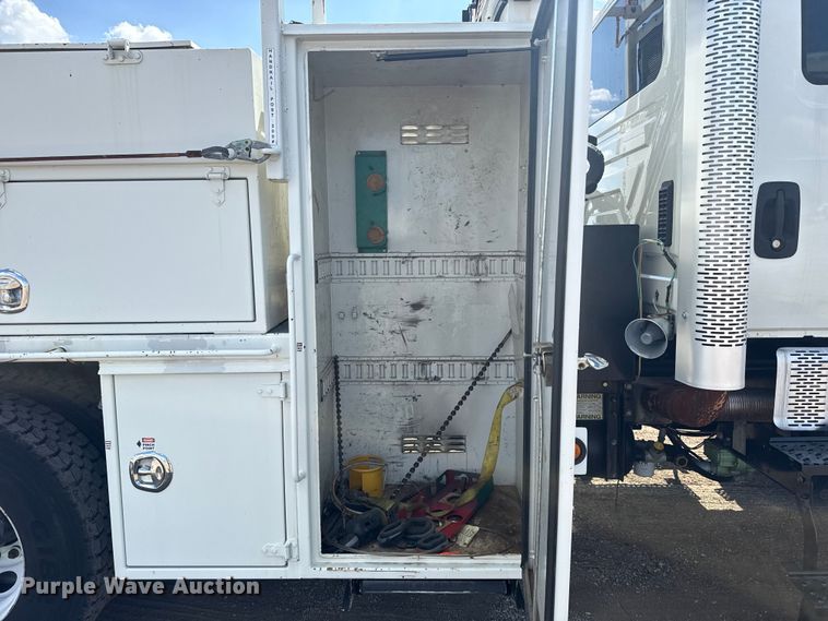 image for item NU9684 2012 International 7600 Crew Cab crane truck