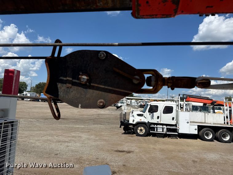 image for item NU9684 2012 International 7600 Crew Cab crane truck