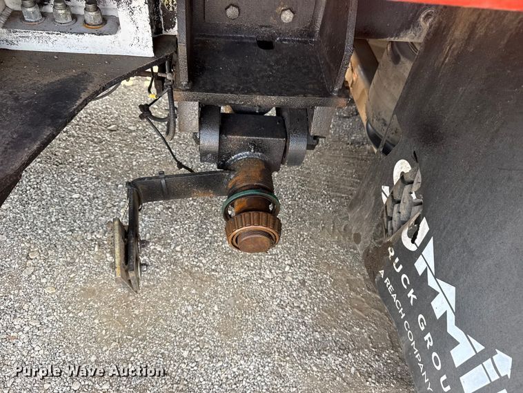 image for item NU9684 2012 International 7600 Crew Cab crane truck